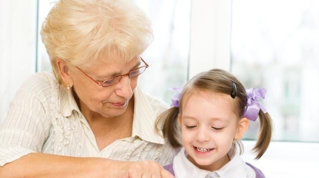 孩子|意大利某地喜迎新生儿,8年等来第一胎:为啥人都不愿意生孩子了