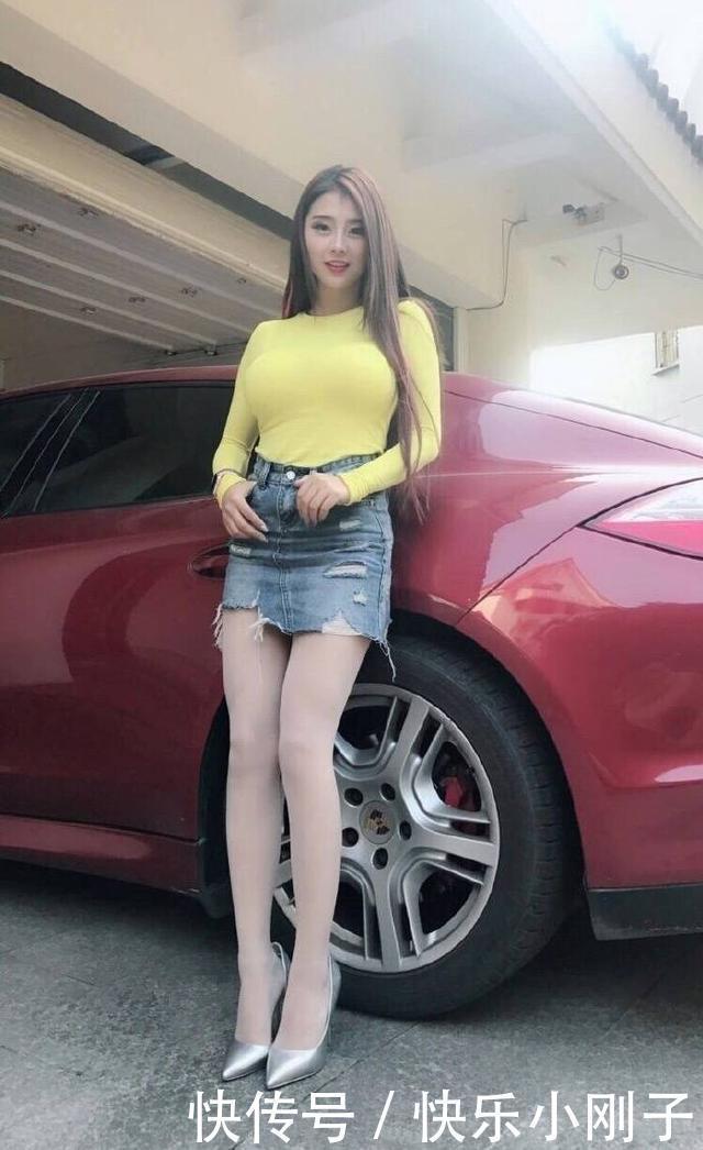 延伸|衣服是气质的延伸，“底子”好养眼，牛仔裙恰到好处！