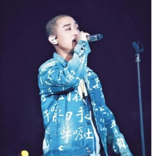说唱歌手|被《歌手》强制退赛，在《哥哥》被黑惨，GAI该醒了芒果真不爱他