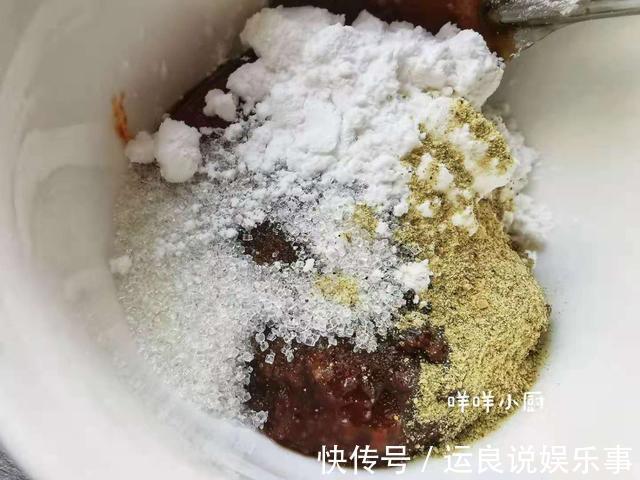 手抓饼|自制懒人酱香饼，不要揉面，早起5分钟就能搞定，比外面买的香
