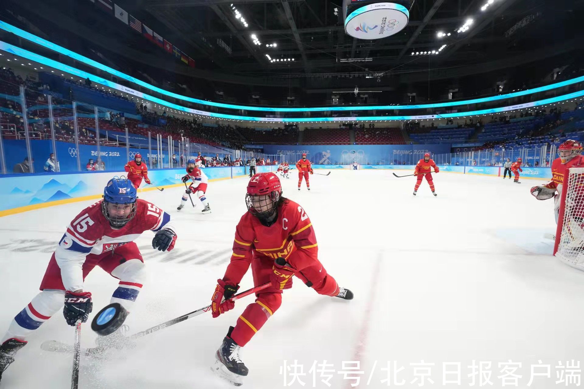 冰球|中国女冰三老将：“很幸运，12年前我在，12年后我还在！”