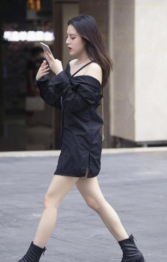 点裙|美女时尚小吊带配斑点裙,身姿曼妙,利落的短发展现不一样的美感