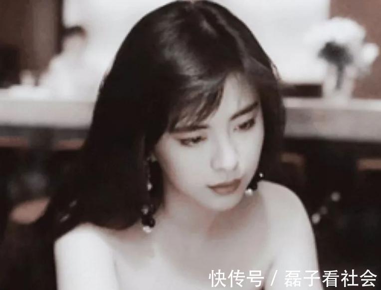 面具|女孩帶面具相親，自稱長得像王祖賢，摘下面具現(xiàn)場沉默了