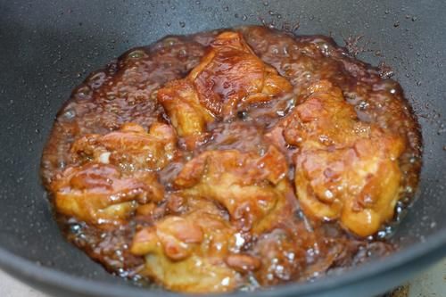  孩子放寒假，在家吃饭要求摆盘好看，妈妈端上桌，孩子全光盘