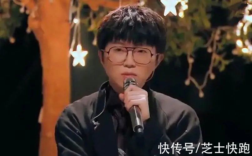 “业余巨星”毛不易:遭华晨宇嫌弃被薛之谦力保,凭才华逆风翻盘
