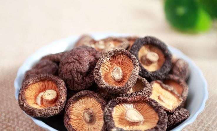 螃蟹|香菇好吃却不能乱吃，吃香菇有1大禁忌，早知早受益