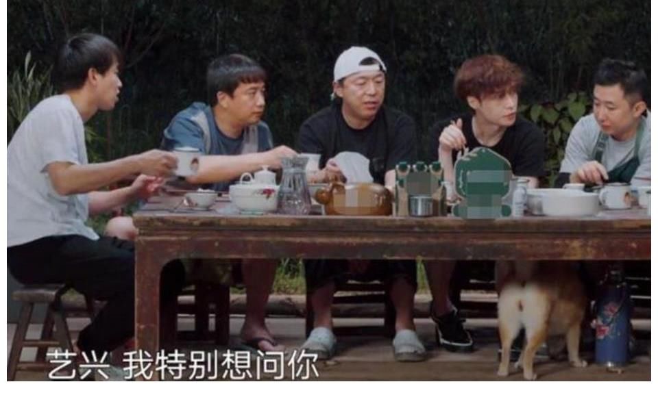 蘑菇|黄渤当面直言张艺兴的短板，叮嘱其别忘记生活，重现“极挑”情谊