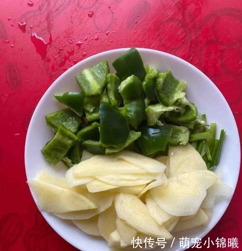 土豆不能和“它”一起吃，再喜欢都不行，不少的家庭常犯错！