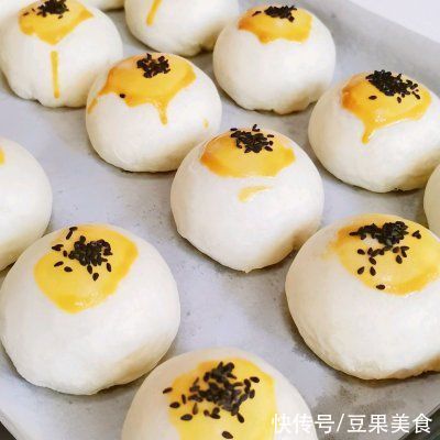 配方|零失败！私房专用配方！酥到掉渣的蛋黄酥
