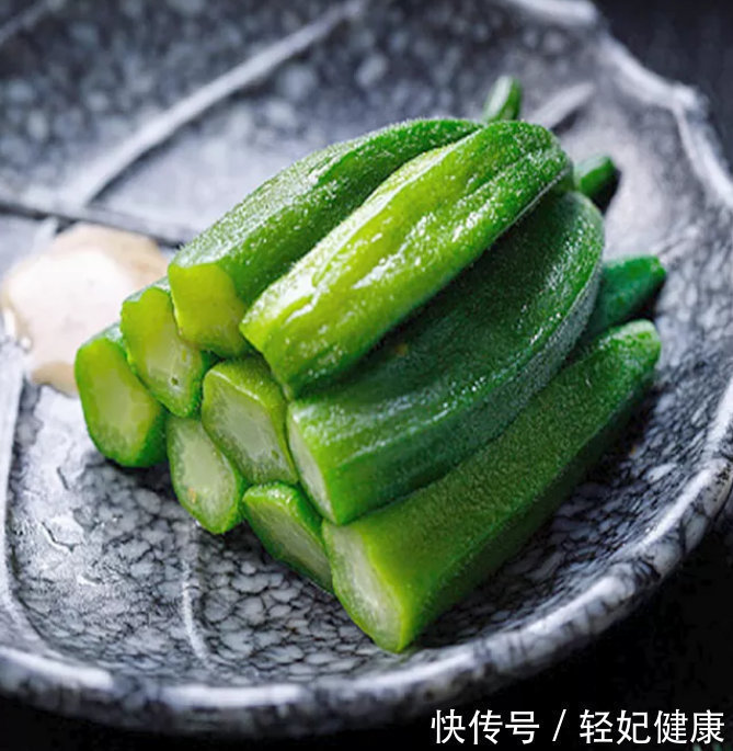 黑色食物|轻妃推荐:便秘吃什么好,5种清肠排毒食物,轻松赶走便秘!