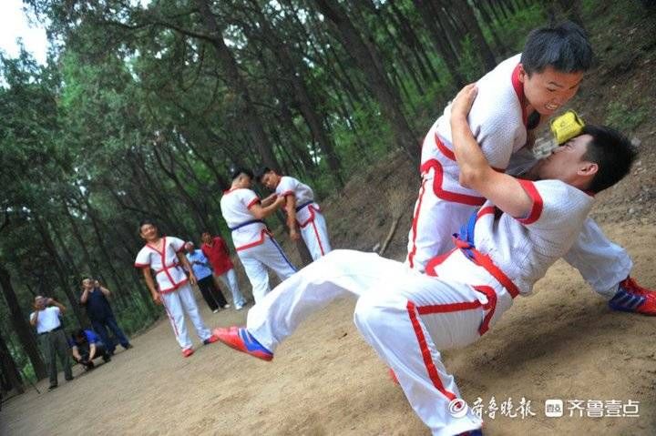 隐于山林间！马鞍山上的济南摔跤场|拾光| 马连