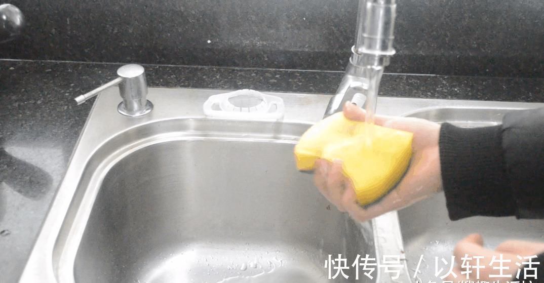 妙用|油桶上塑料把手不要扔, 放在厨房有妙用, 解决了千家万户的烦恼