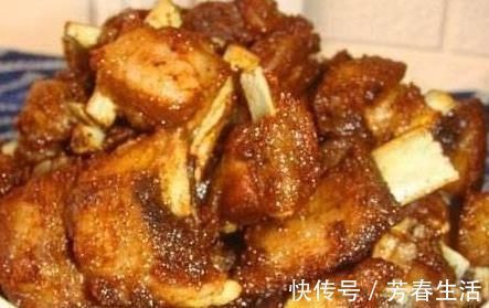 咸蛋黄焗鸡翅|天冷了,有条件多做给孩子吃的两道菜,促进营养吸收,滋补又长个