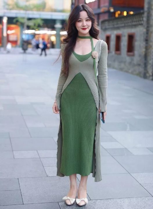 波浪|大波浪长卷发的小姐姐,精致养眼的妆容,看上去非常有气质