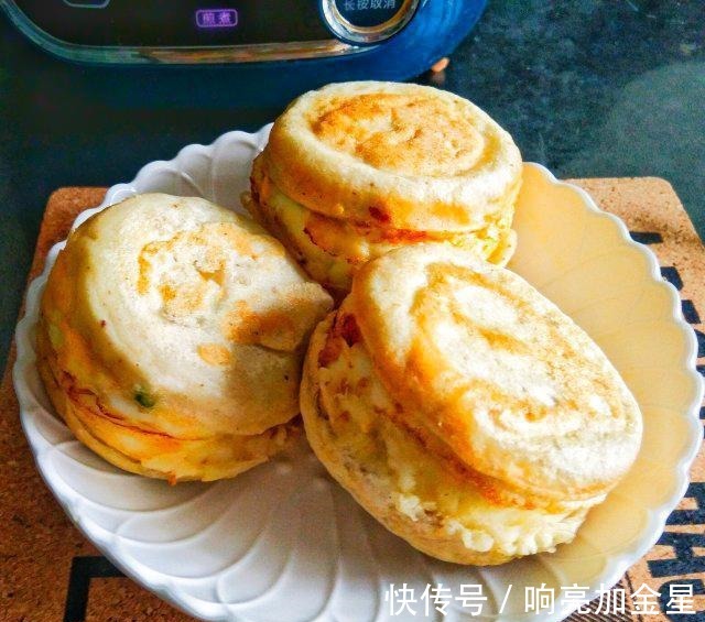 泡打粉|鸡蛋汉堡，宣软咸香，当小吃做早点都可以！