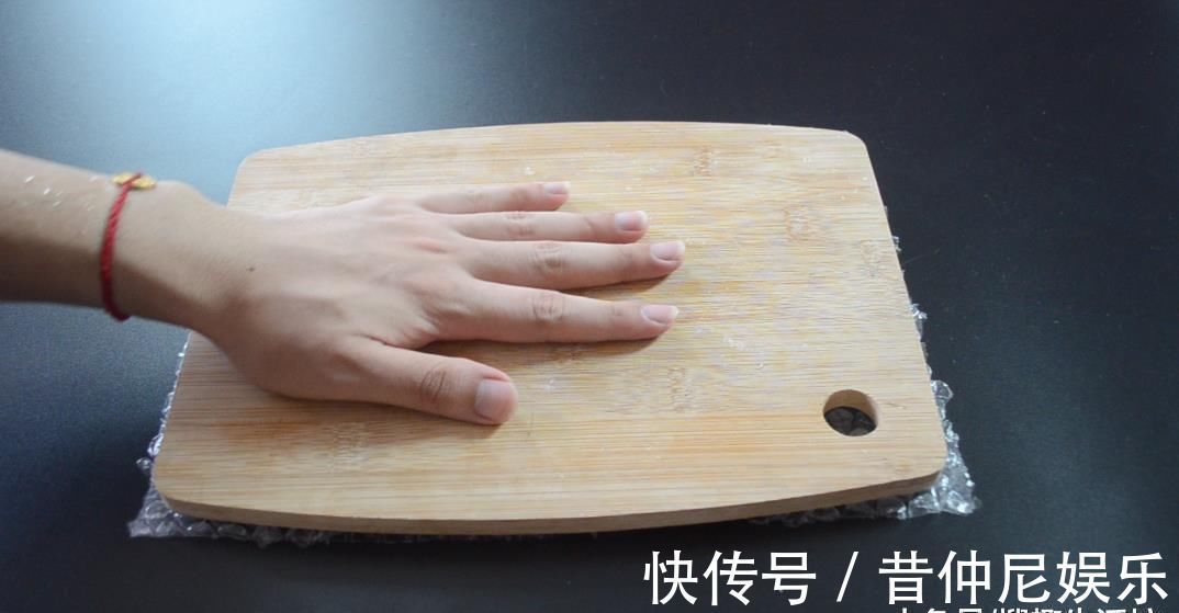 垫子|快递箱里的气泡垫别扔了, 没想到还有这么多妙用, 看完赶紧去试试