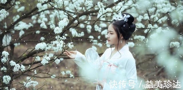 秋雨#一首写雨的词,全词无一雨字,雨却无处不在,淅淅沥沥下了千百年