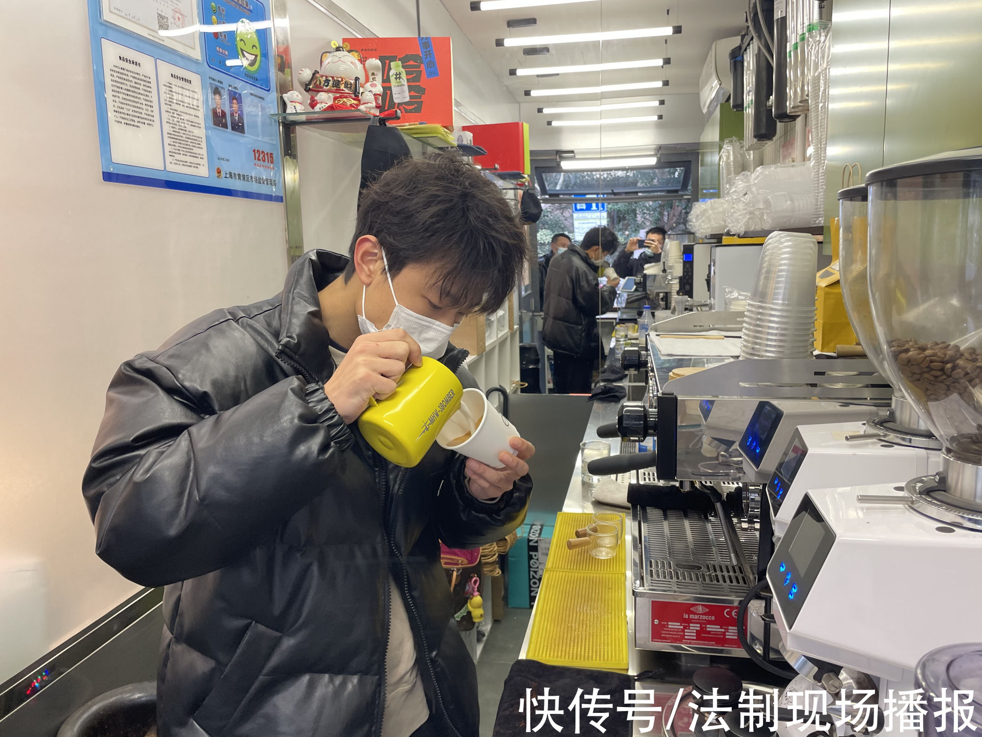 咖啡豆|90后小帅哥把咖啡店开进菜场!去喝一杯吗?