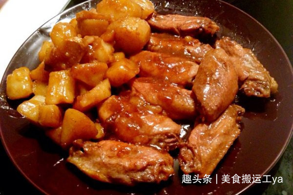 可口鸡翅炖土豆做法来喽，每天一道家常菜，天天不重样!