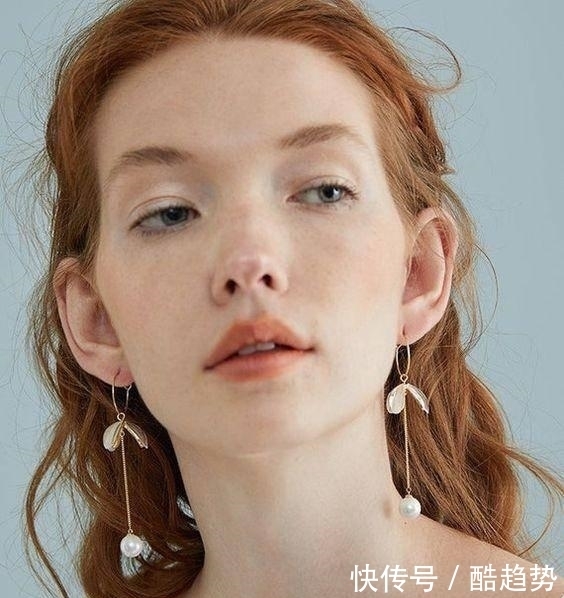 面部ps?有了它,痘印花脸都救活了,保湿度更无可挑剔