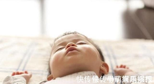 后脑勺|半岁儿子睡成“砖块头”，宝妈想出奇招方法补救，获得医生称赞