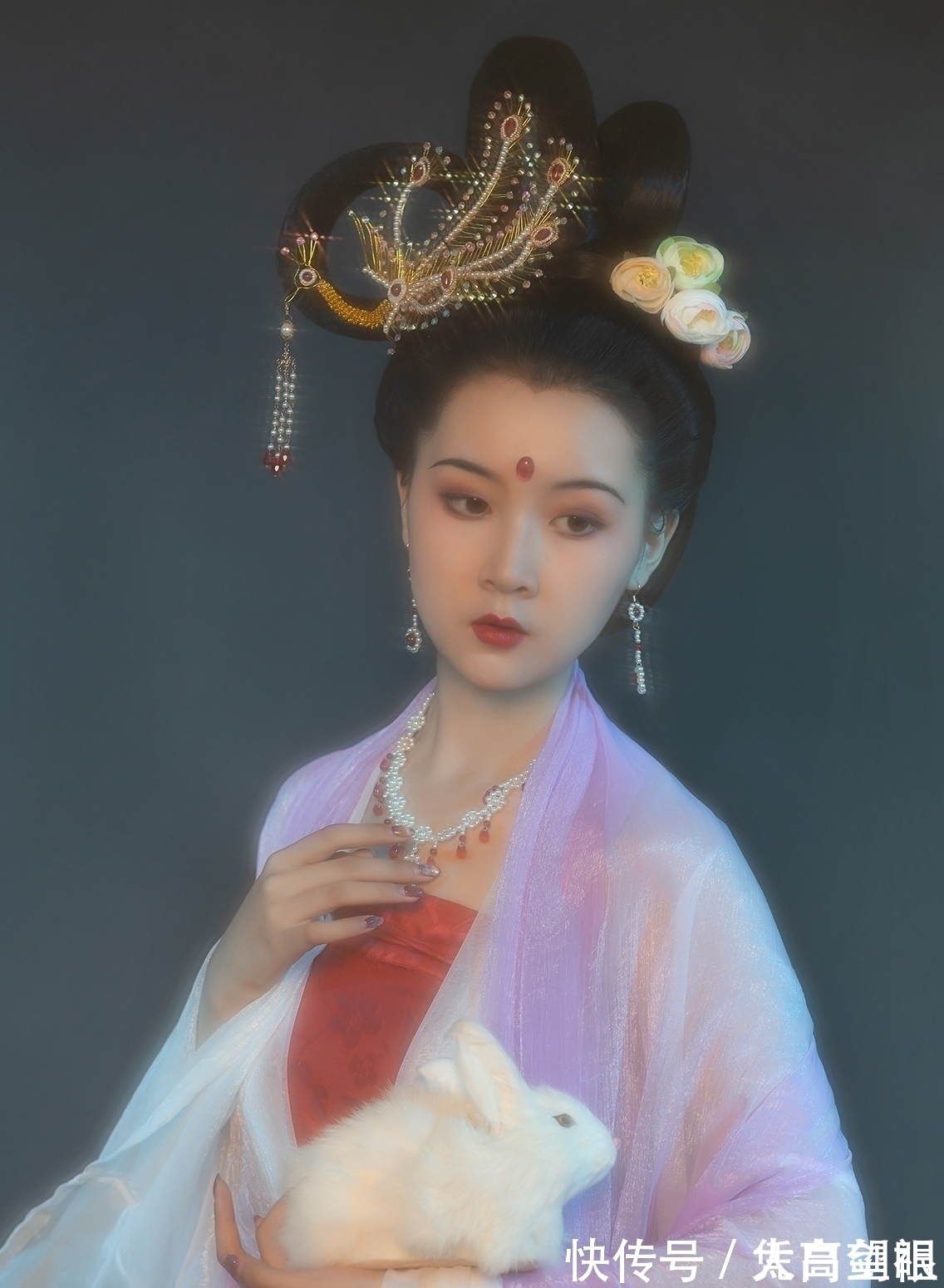 玉兔蟾光#月·七绝·十首丨思君不忍音尘断,玉兔蟾光两渺茫