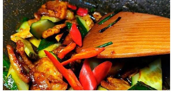 周末来道下酒菜,小酌怡情,五花肉油而不腻像极了薯片