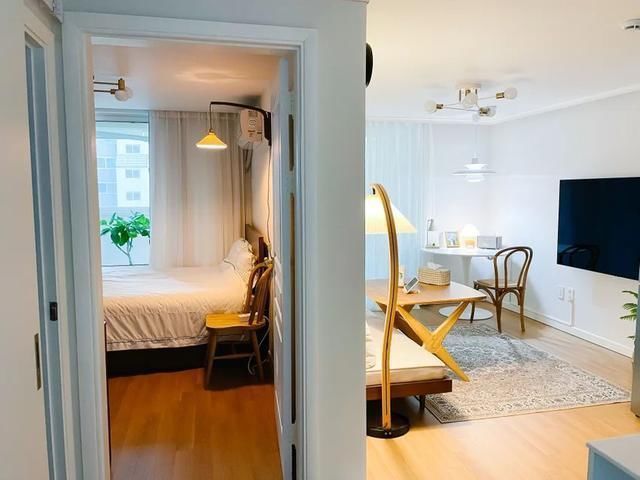 一日三餐|小夫妻82㎡的婚房，是整栋楼最有远见的一家，五脏俱全收纳超强