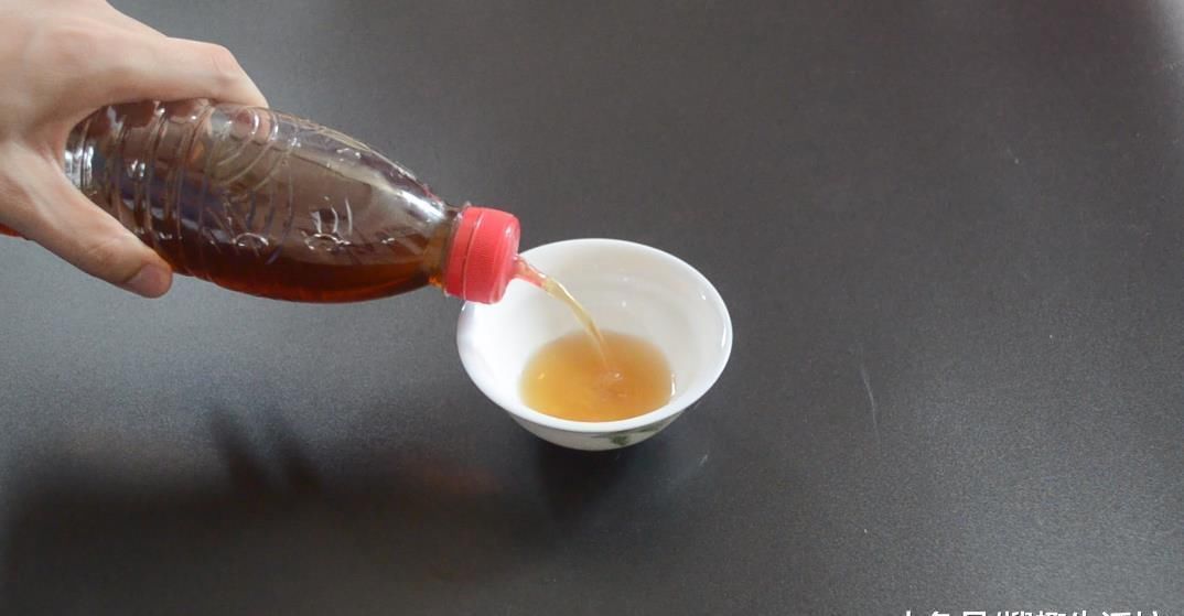 塑料瓶|瓶盖上面戳一个洞, 没想到作用这么大, 看完你会感谢我的