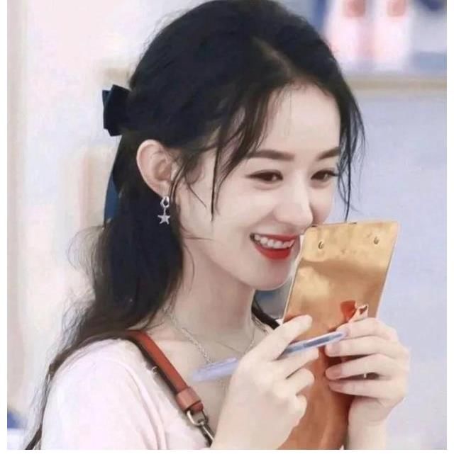 越來越多的演員都跑去上綜藝了這是件好事嗎？為何都跑去上綜藝了