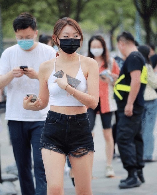 棕黄色 身材好就忍了,还这么懂得穿搭,别欺负大家做不到啊