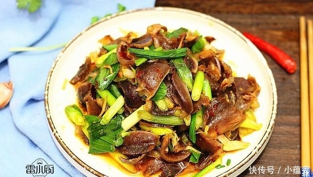 大热天, 最受欢迎的菜就是它了, 不油不腻, 下酒又下饭, 越吃越香