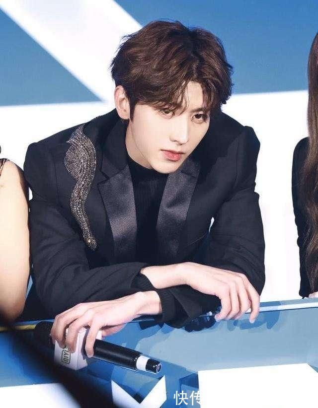 jonyj|她一出场便被蔡徐坤主动点名，众学员羡慕不已