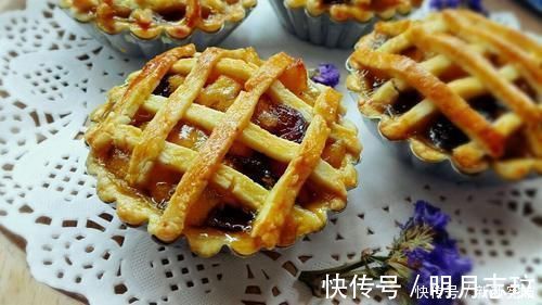 搅拌均匀|这款简单、易操作的苹果派,酸酸甜甜的,全家都喜欢吃
