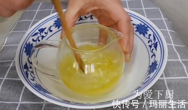 自制|自制麻花的做法，大厨教你详细步骤，香酥又掉渣，出锅孩子抢着吃