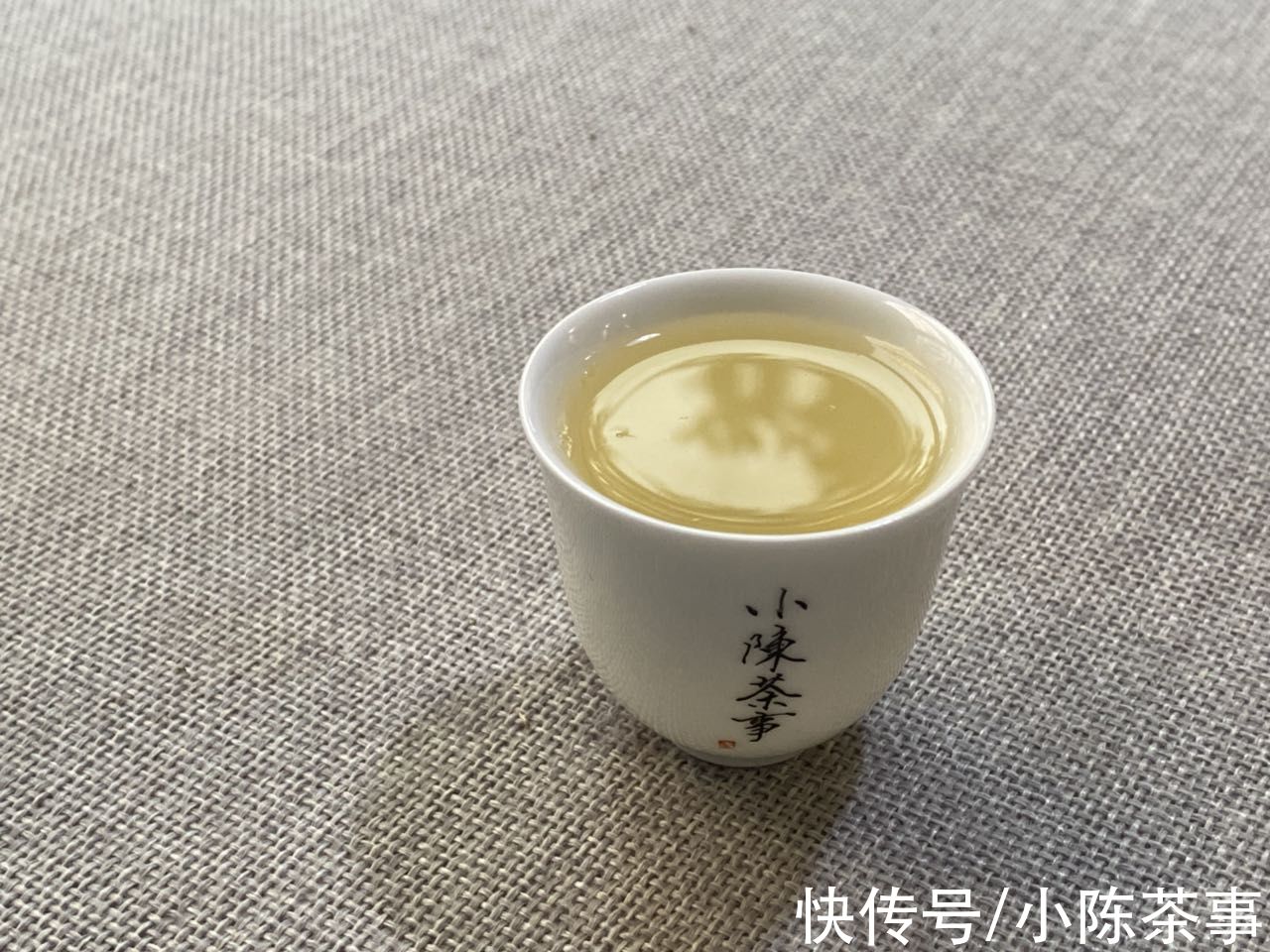 白茶&5种内行人从不会买的劣质茶，一个比一个假，全是大坑