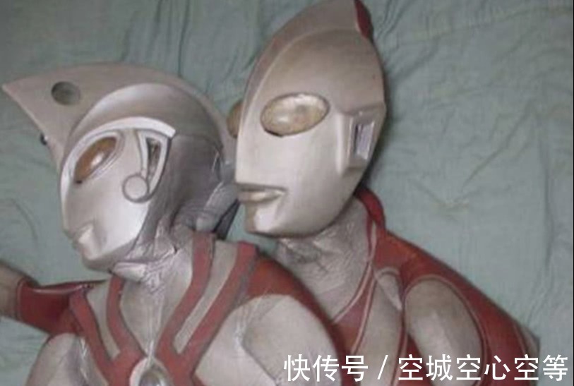 圆谷|当奥特曼的皮套被拆开后，才知圆谷是有多穷，漫迷心疼演员