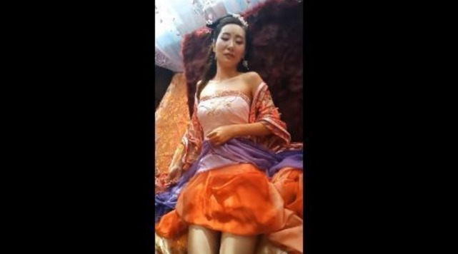 原来跑男撕名牌是这么拍的,被哄了好多年!网友还以为在拍戏呢