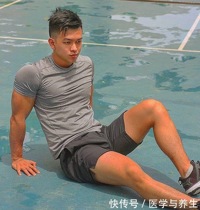 肌肉|这枚壮硕的肌肉直男也太上头了吧！