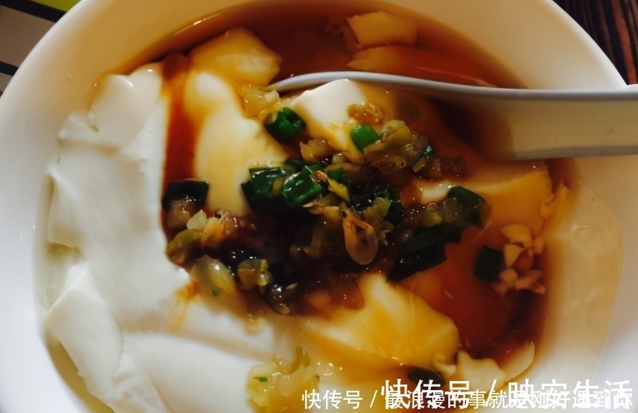 豆腐脑|晚上睡前泡1把黄豆，第二天早餐就有了，嫩滑豆腐脑，不用花钱买