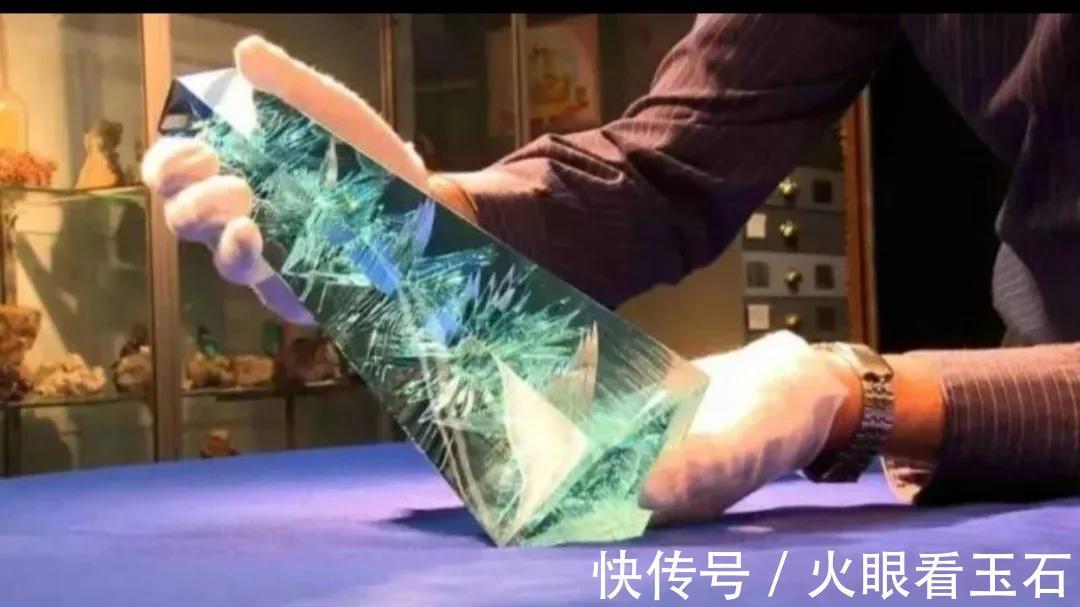 美国史密森尼博物馆!这些巨型的海蓝宝石,巴西皇帝打造得最为惊艳