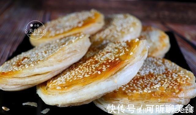 想吃这饼不用买了，教你在家做，一卷一拧，外酥里软，比吃肉都香