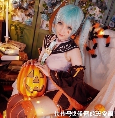 初中生cos|初中生cos初音未来，结果却被“鞋子”抢镜，有钱人都这么穿