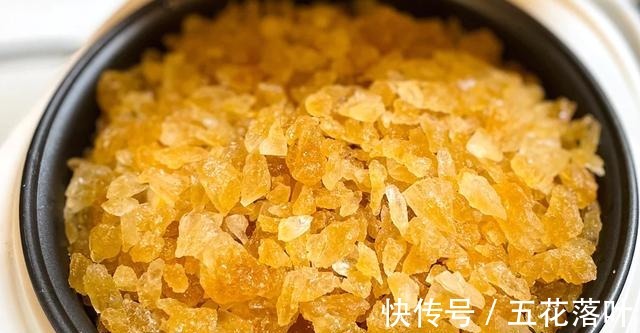 家人|每到秋季，都会熬柠檬膏给家人饮用，滋润入肺好喝，熬一锅吃一季！