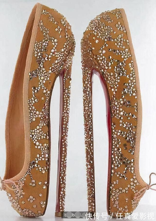 yeezy 这10款奇葩设计的高跟鞋，你见过其中哪个？