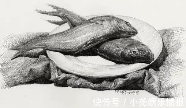 素描#学习素描不可不知的几个实用技巧,解锁学习素描新技能!