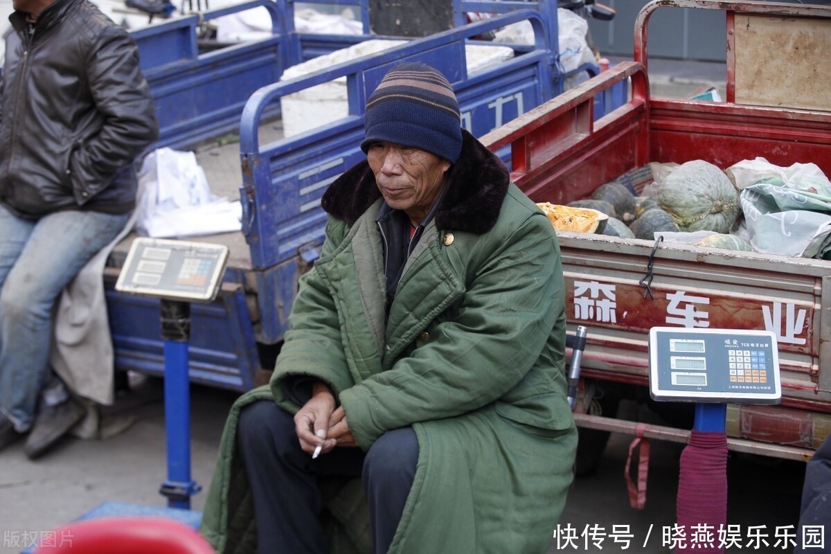 农村老话“男人三件宝,丑妻薄田破棉袄”,啥意思?为何这么说?