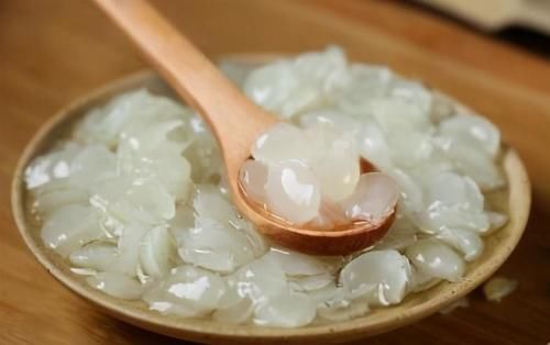 碳水化合物|夏天预防早衰，吃以下好食物，肌肤细腻，排毒活血，吃了变年轻