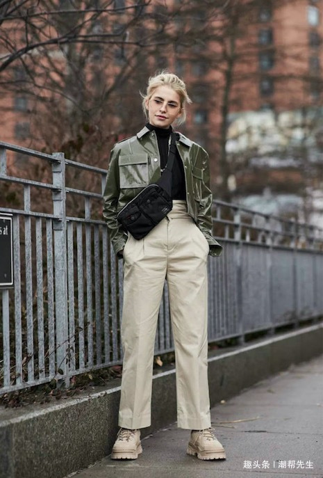 失宠|“高领毛衣”失宠了,今年冬天流行“烟管领”,时髦保暖更显瘦