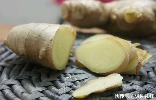 素馅饺子|调鸡蛋素馅饺子,牢记3不放,许多人不懂,难怪没有饺子馆做的好吃